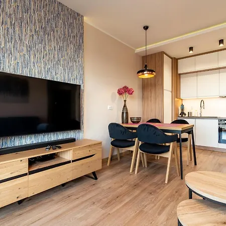 W Gdansku - Zajezdnia Wrzeszcz, Grudziadzka 4b *