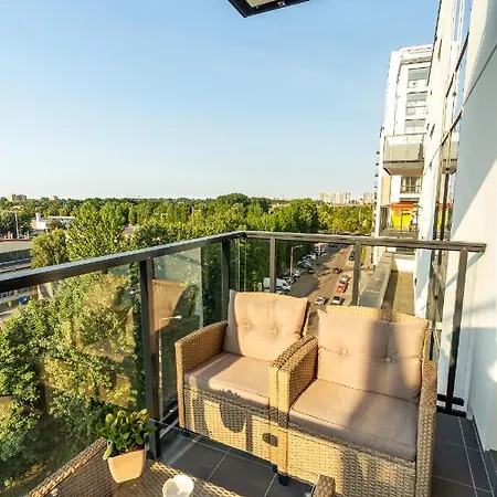 W Gdansku - Zajezdnia Wrzeszcz, Grudziadzka 4b *