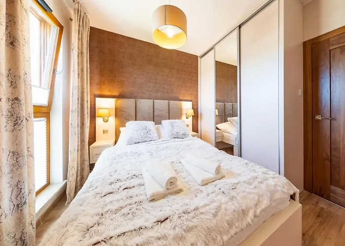 W Gdansku - Zajezdnia Wrzeszcz, Grudziadzka 4b *