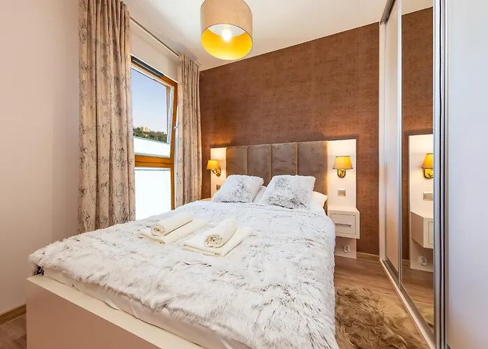 W Gdansku - Zajezdnia Wrzeszcz, Grudziadzka 4b *